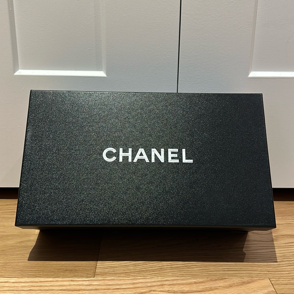 CHANEL Goatskin Interlocking Art Heel High Heels